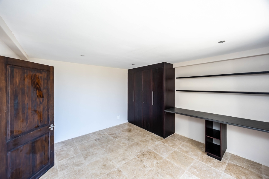 4 Bedroom Property for Sale in Beacon Bay Eastern Cape